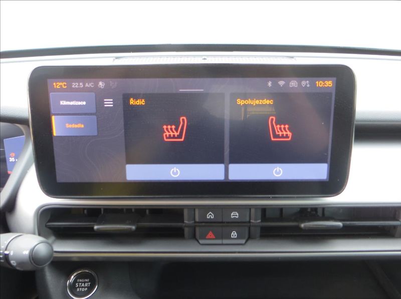 Jeep Avenger 1,2 Turbo AUT Summit JBL ČR - fotka 19 z 29