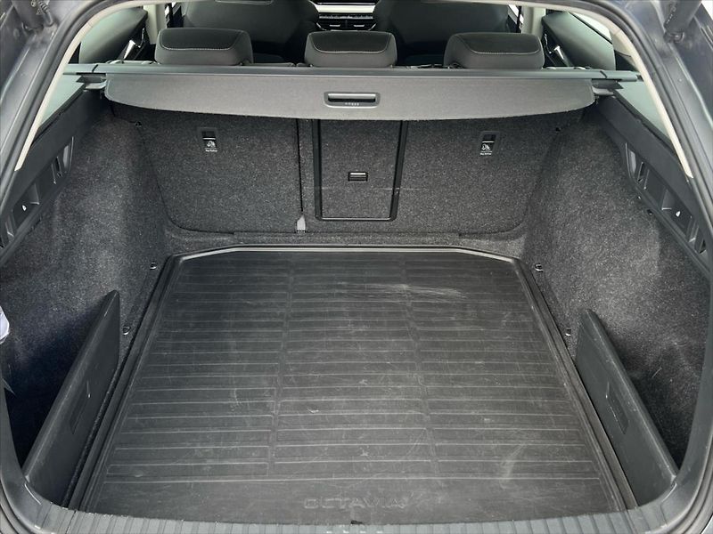Škoda Octavia 2,0 TDi 110 kW 7DSG STYLE  IV. - fotka 14 z 30
