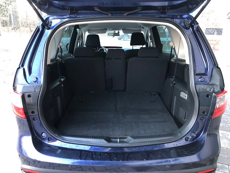 Mazda 5 (2011) 1.6 MZR-CD, 7míst - fotka 26 z 31