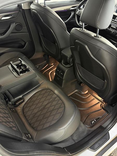 BMW X1 (2020) 2.0d xDrive - fotka 6 z 8