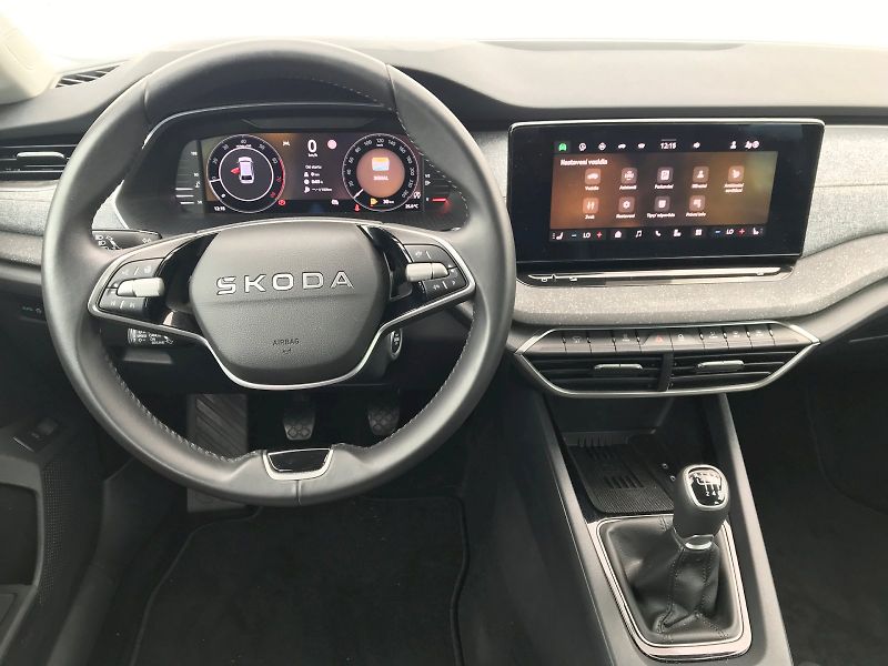 Škoda Octavia (2025) COMBI TOP SELECTION 1,5 TSI - fotka 5 z 26