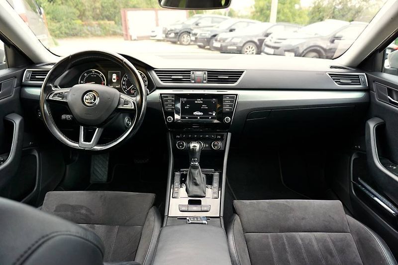 Škoda Superb (2015) STYLE PLUS 2,0 TDI 140 kW - fotka 25 z 52