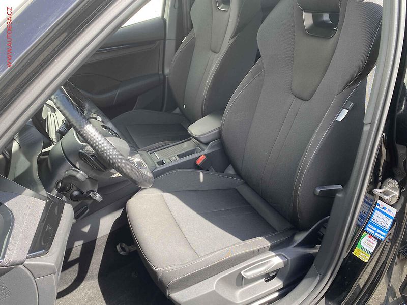 Škoda Octavia (2023) 2.0 TSi 4x4, ČR, SportLine - fotka 9 z 25