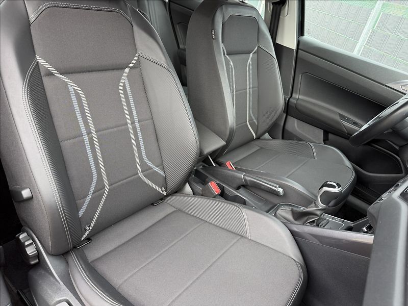Volkswagen Taigo 1.0 TSI Style IQ Drive/Full LE - fotka 19 z 22