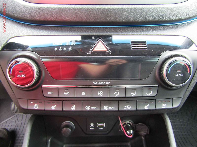 Hyundai Tucson (2017) 2.0CRDi 4x4, ČR, servis - fotka 13 z 17