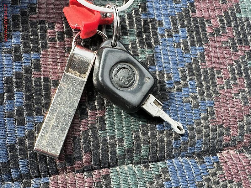 Peugeot 306 (1998) 1.4i - fotka 16 z 16