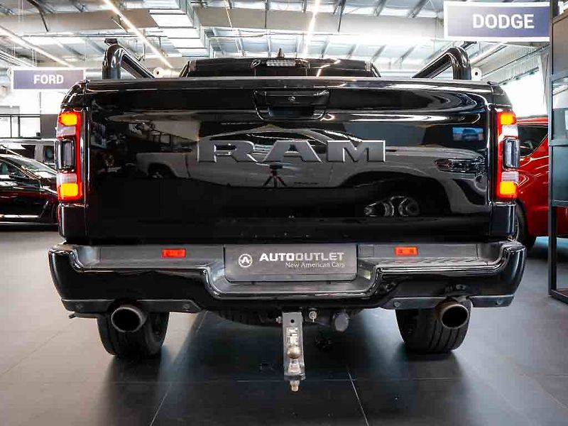 Dodge RAM (2022) 5.7 Limited Night Edition 22 - fotka 4 z 42