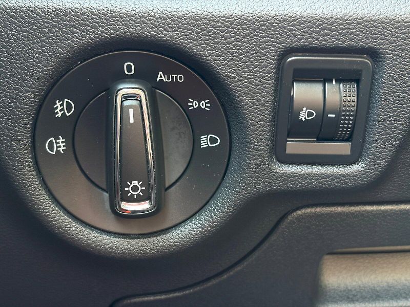 Škoda Kamiq (2025) 1.0 TSI / 85kW / TOP SELECTION - fotka 16 z 35