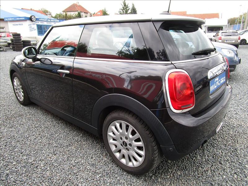 Mini Cooper 1.5D, automat, kůže - fotka 6 z 38