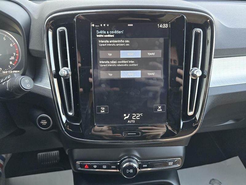 Volvo XC40 - fotka 20 z 43
