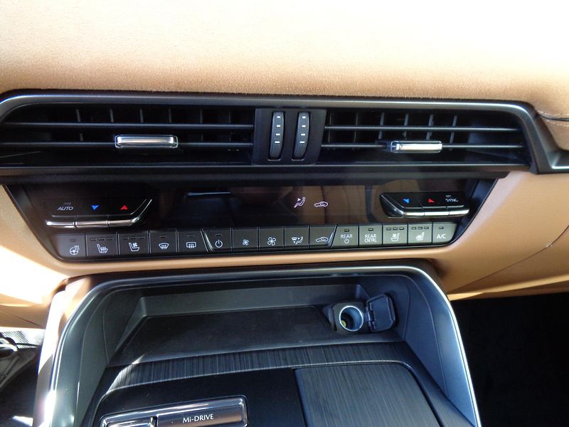 Mazda CX-80 (2026) 2,5 PHEV,AT,4x4,HOMURA,AKCE! - fotka 25 z 42