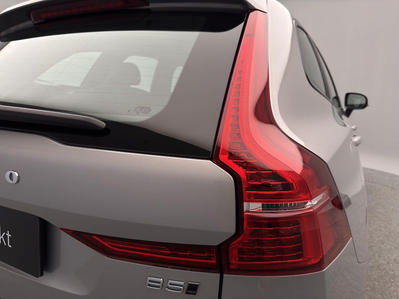 Volvo XC60 B5 AWD PLUS DARK CZ 1.maj - fotka 20 z 44