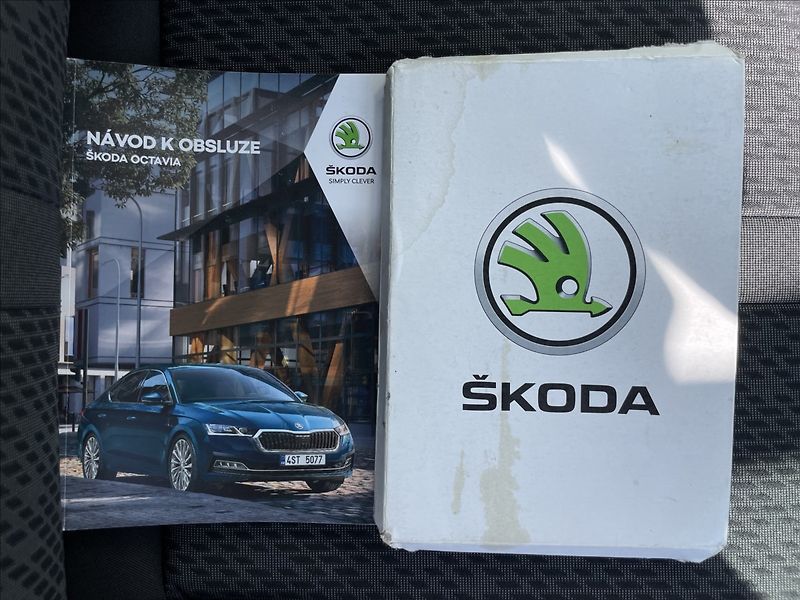 Škoda Octavia 2,0 TDI DSG Style Plus NAVI - fotka 19 z 24