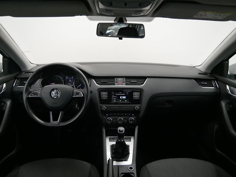 Škoda Octavia - fotka 5 z 27