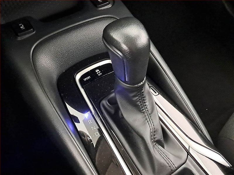 Toyota Corolla (2023) 1.5 VVT-i - fotka 13 z 21
