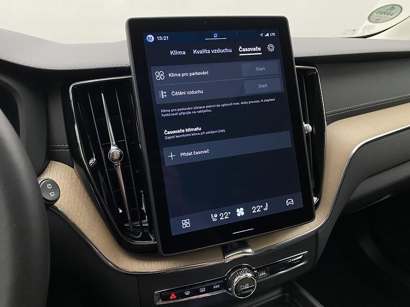 Volvo XC60 T8 AWD RECHARGE DARK ULTRA CZ - fotka 41 z 59