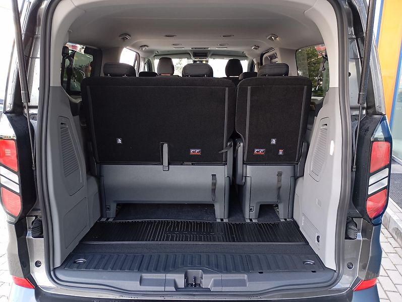 Ford Tourneo Custom (2025) 2.0 170k L2 Titanium Winter - fotka 18 z 47