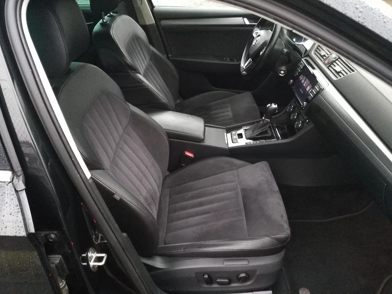 Škoda Superb 2,0 TDI 4x4 /140 kW/ - fotka 34 z 40