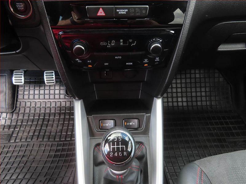 Suzuki Vitara (2018) 1.4 BoosterJet, Serv.kniha - fotka 17 z 21