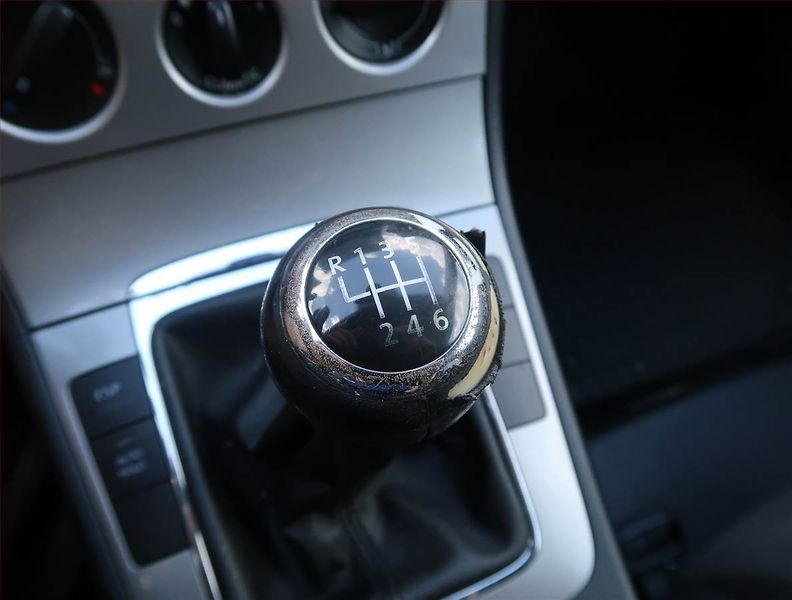 Volkswagen Passat (2006) 2.0 TDI, Eko.zaplacen, po STK - fotka 13 z 16