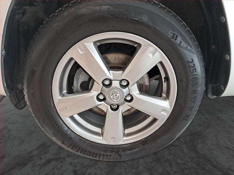 Toyota RAV4 (2012) 2.2 D-4D, 4X4, Kůže, Navi - fotka 15 z 20