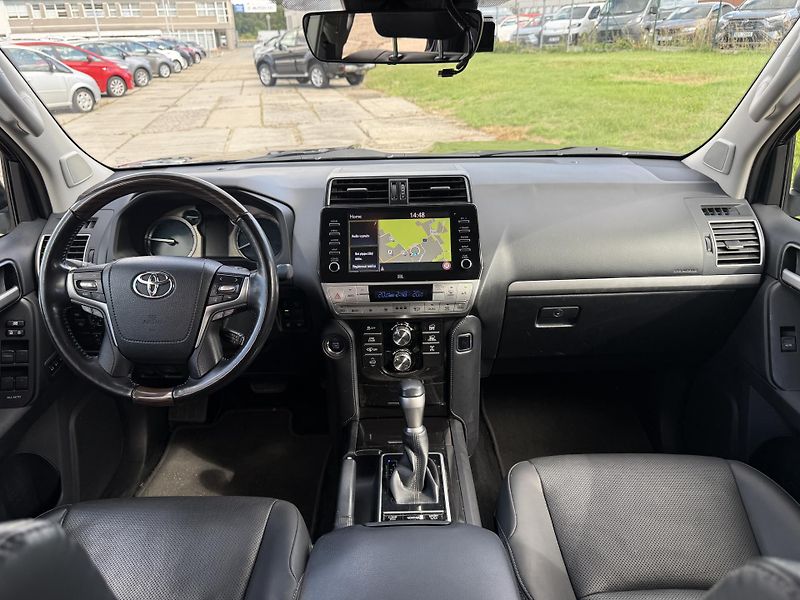 Toyota Land Cruiser 2.8 D-4D AT AWD 150kW Executiv - fotka 5 z 25