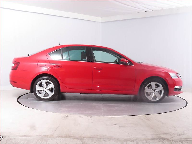 Škoda Octavia (2017) Style 2.0 TDI, Navi, Tempomat - fotka 6 z 15