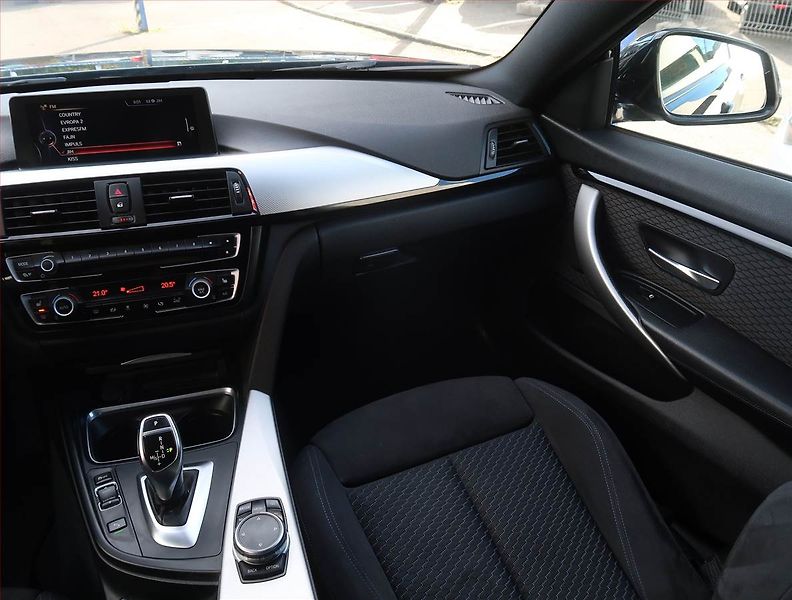 BMW Řada 4 (2015) M Paket 420d xDrive, 4X4 - fotka 8 z 22