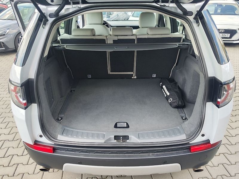 Land Rover Discovery Sport 2.0 TD4 HSE/132kW Servisováno - fotka 9 z 33