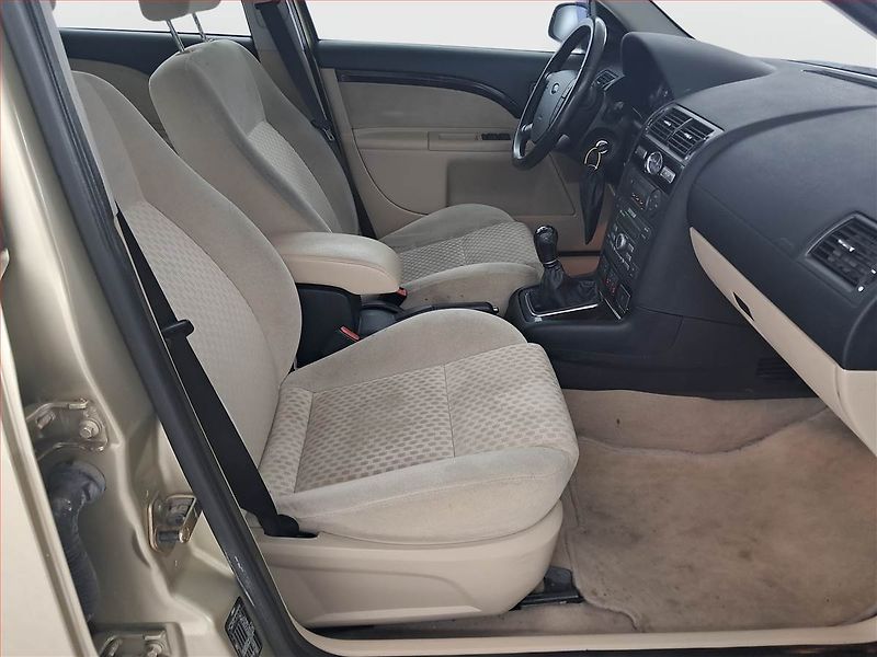 Ford Mondeo (2006) Ghia 1.8 16V, po STK - fotka 9 z 17