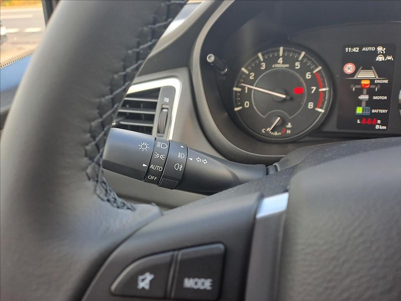 Suzuki S-Cross (2026) 1,4 Elegance AllGrip MY25* - fotka 13 z 21