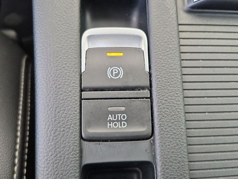 Volkswagen Passat Variant R-Line - fotka 26 z 31