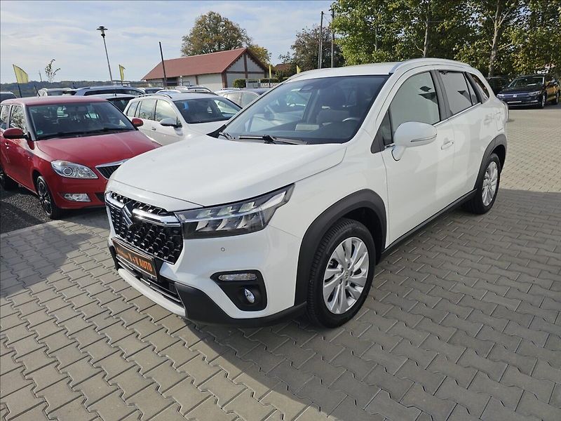 Suzuki SX4 S-Cross 1,4 T BoosterJet AllGrip 4x4 - fotka 3 z 45