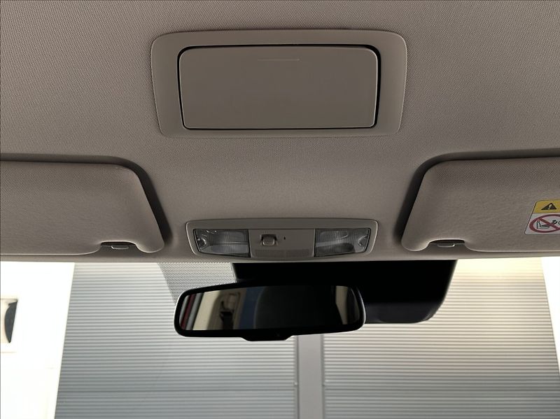 Mitsubishi Outlander 2,2 DI-D 150PS  Intense+ -7 4x - fotka 28 z 53