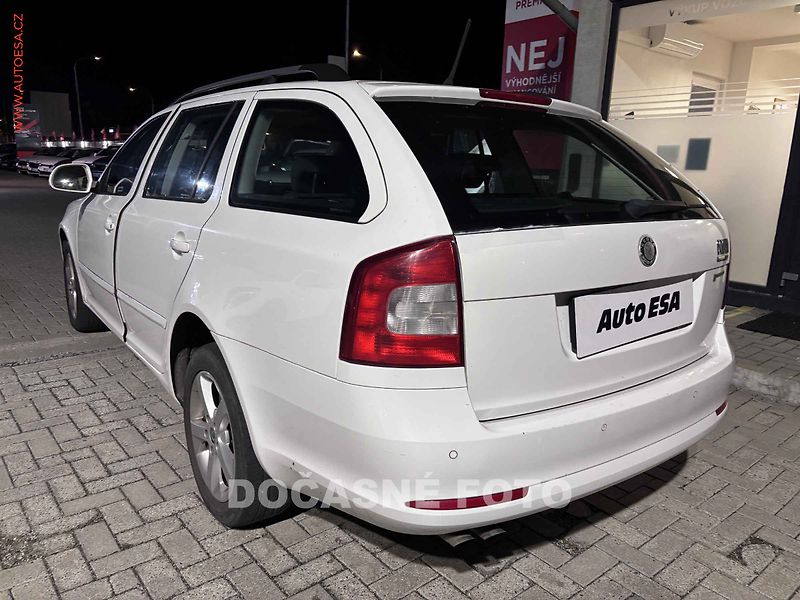 Škoda Octavia (2013) 1.6 TDi 4x4, ČR, Ambition - fotka 2 z 3