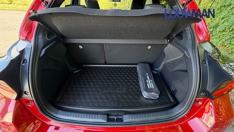 Toyota Yaris 1.5 HEV CVT EXECUTIVE - fotka 20 z 26
