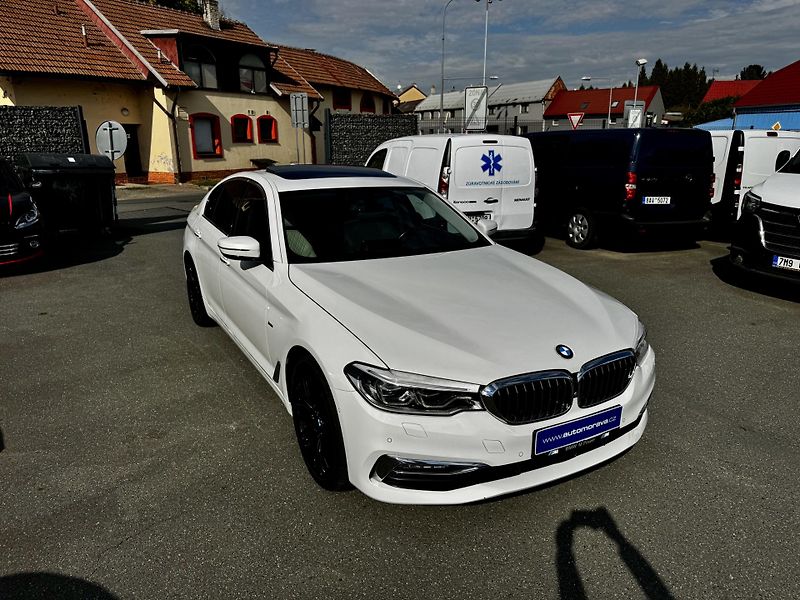 BMW Řada 5 (2018) 540D xDrive Luxury - CZ - fotka 4 z 28