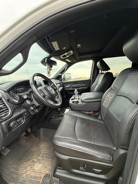 Dodge RAM (2020) 2500 6,4 L HEMI LIFTED - fotka 45 z 48