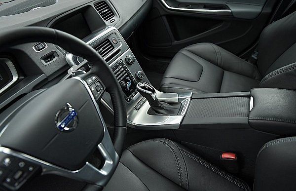 Volvo S60.
