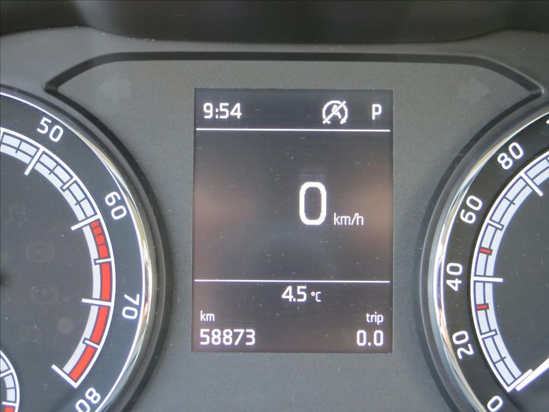 Škoda Karoq 1,5 TSI 110kW Ambition DSG ČR - fotka 20 z 22