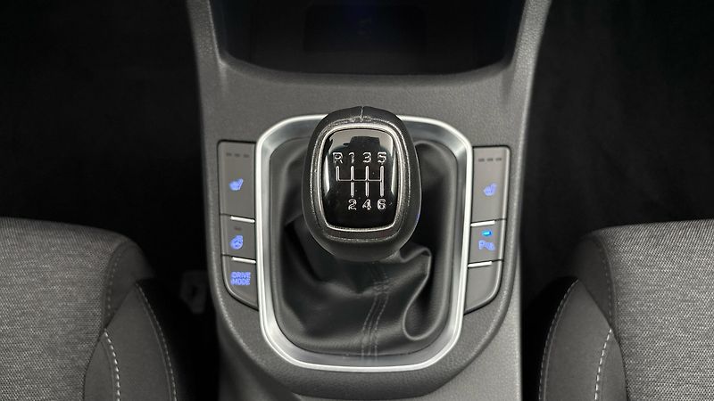 Hyundai i30 1.5 T-GDI Smart Kombi - fotka 22 z 26