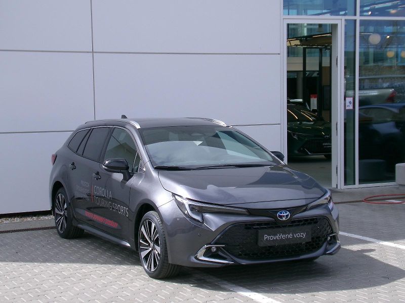 Toyota Corolla (2026) TS STYLE 1,8 HEV AT - fotka 2 z 14