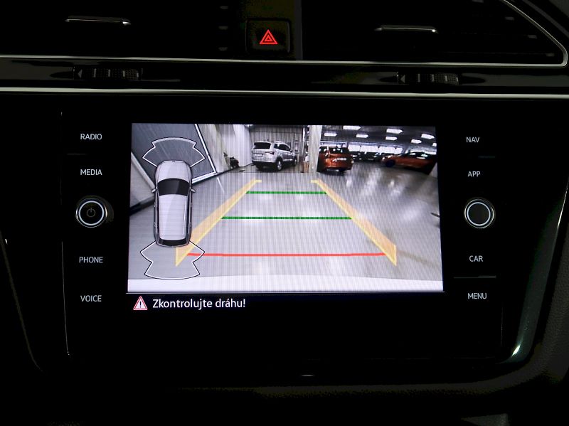 Volkswagen Tiguan (2023) R 2.0TSI 235kW DSG 4x4 - fotka 26 z 38