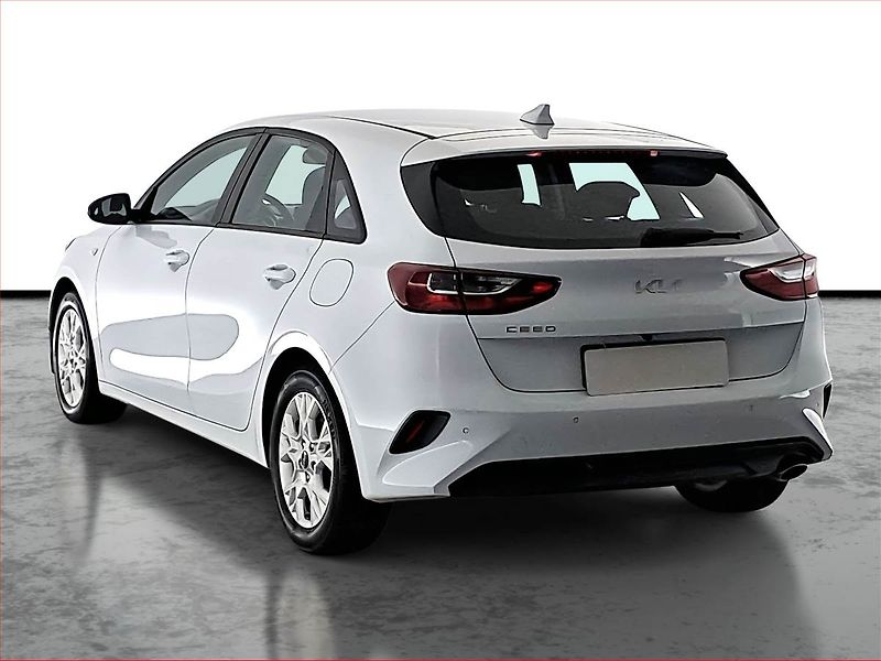 Kia Ceed (2022) 1.5 T-GDI, Serv.kniha - fotka 4 z 16