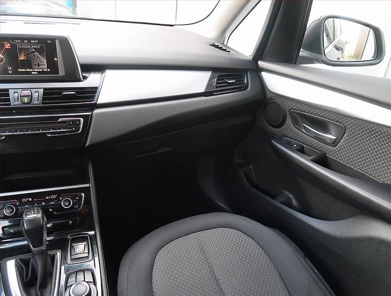 BMW Řada 2 (2016) 218i Active Tourer, Automat - fotka 8 z 16