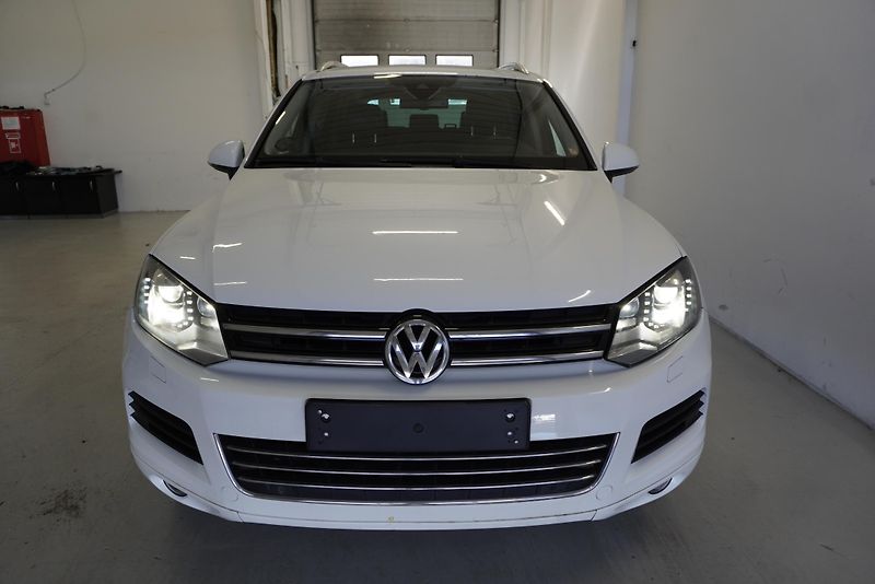 Volkswagen Touareg (2013) 3,6 V6 FSI AUTOMAT 4X4 KŮŽE - fotka 2 z 31