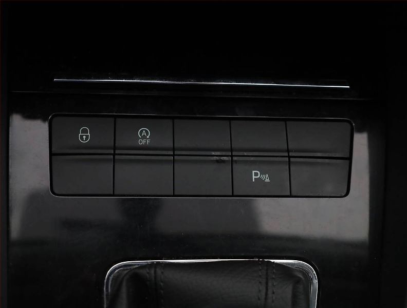 Škoda Octavia (2018) 2.0 TDI, Automat, Tempomat - fotka 12 z 19