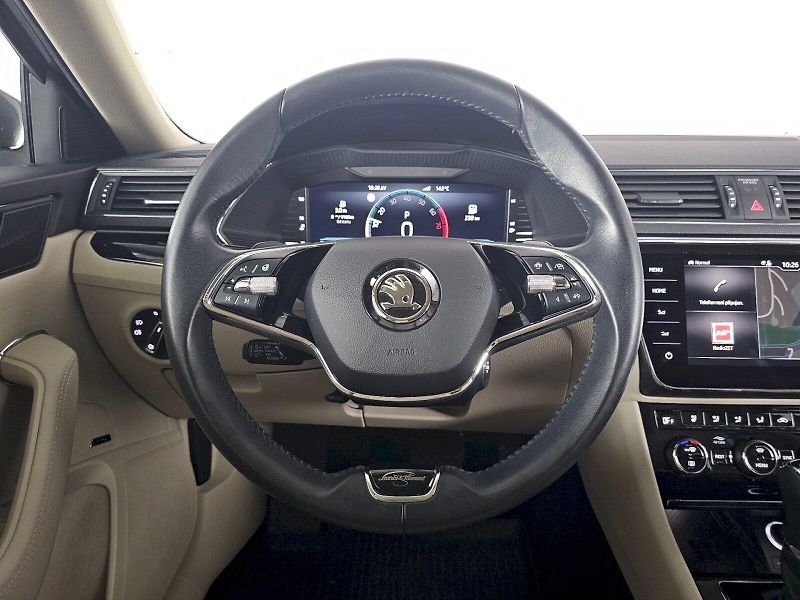 Škoda Superb (2023) COMBI 2.0TSI 206kW 4X4 Laurin - fotka 8 z 34