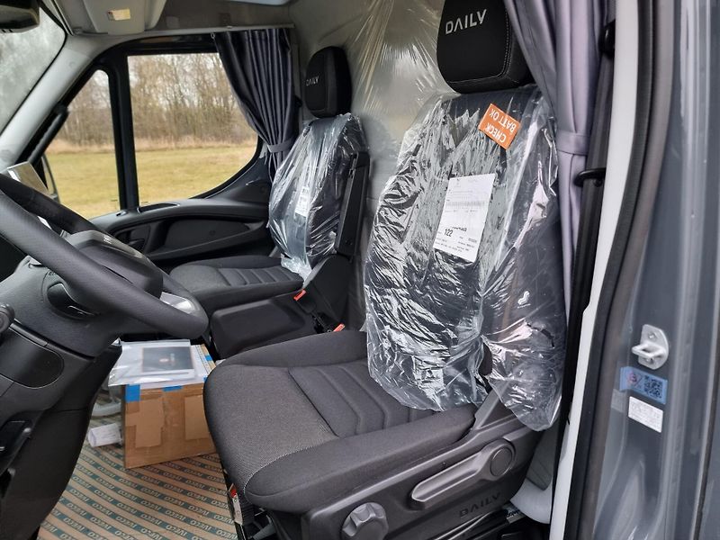 Iveco Daily (2026) 35S16/automat/Plachta 8e palet - fotka 13 z 15
