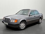 Mercedes-Benz Třídy E 124 300E 4Matic Automat - náhled 20